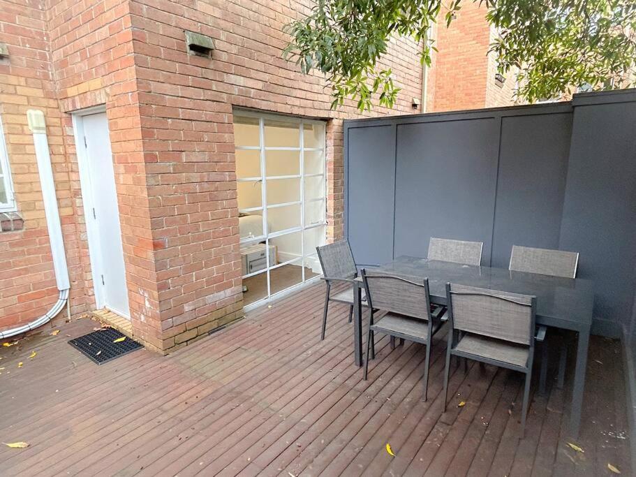 Apartamento East Melbourne Unit With Courtyard Exterior foto